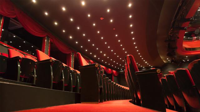 Sinema salonlarının açılma tarihi ertelendi