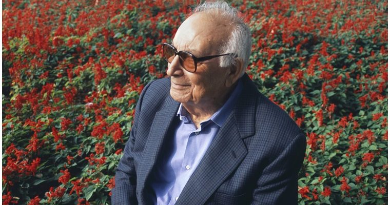 Türk edebiyatının usta ismi Yaşar Kemal anılıyor
