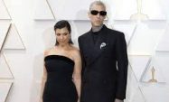 Kourtney Kardashian ve Travis Barker yasal olarak evlendi