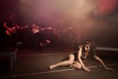 “Bana Amy De” – Amy Winehouse Müzikali Kadıköy’de Seyircisiyle Buluşuyor