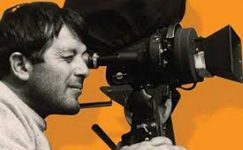 Ünlü yönetmen Metin Erksan, 4 Ağustos 2012 tarihinde yaşamını yitirdi