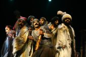 İBB Şehir Tiyatroları, Yeni Yılın İlk Gününde Seyircilerinin Evine Konuk Oluyor