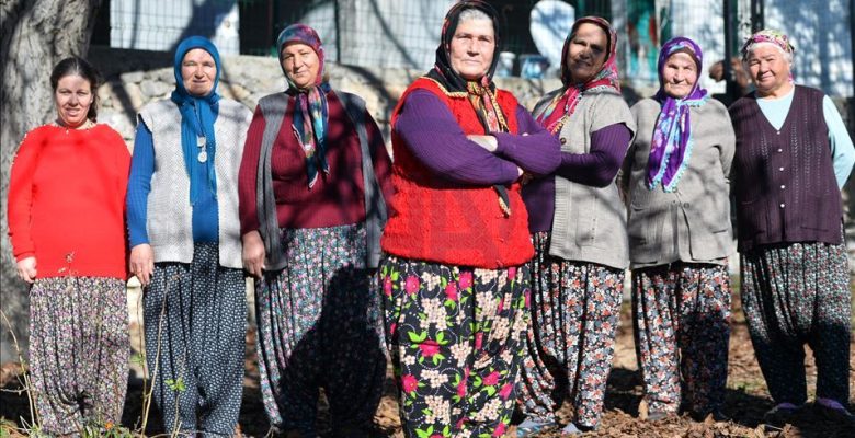 Arslanköy Kadınlar Tiyatro Topluluğu