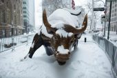 Wall Street’in ikonik heykelinin yaratıcısı Arturo Di Modica hayatını kaybetti