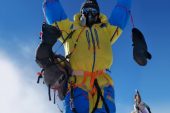 Hakan Bulgurlu, Everest’in zirvesinden çevre sorunlarına dikkat çekti