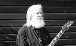 Efsanevi gitarist, 73 yaşında hayatını kaybetti