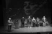 ‘Serçelerin Süvarisi‘‘ Sümeyra Çakır, 42 Yıl Sonra İstanbul‘da Tiyatro Seyircisiyle Buluştu