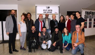 “Yaşasın Demokrasi” İstanbul Tiyatro Festivali’nde Sahnelendi