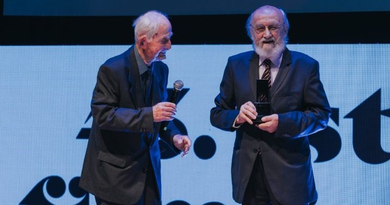 Bu yıl İstanbul Film Festivali’nde Onur Ödülü’nün sahibi olan Engin Ayça’yla konuştuk: